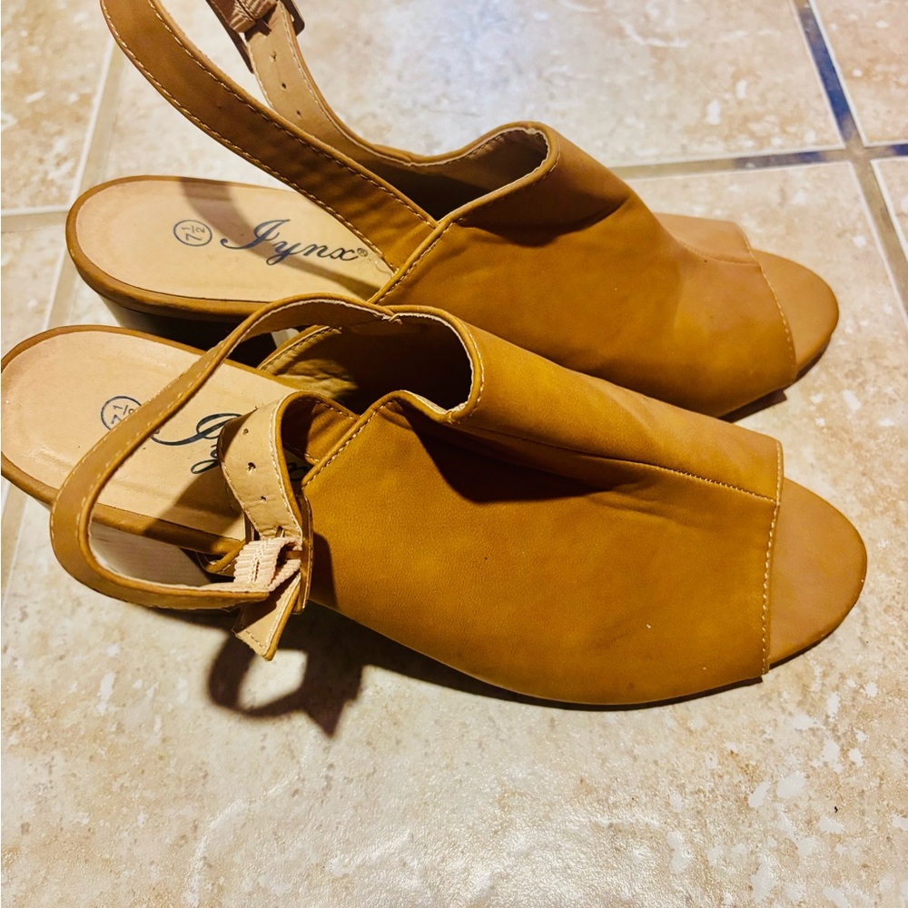 Women's Tan Open-Toe Sandals